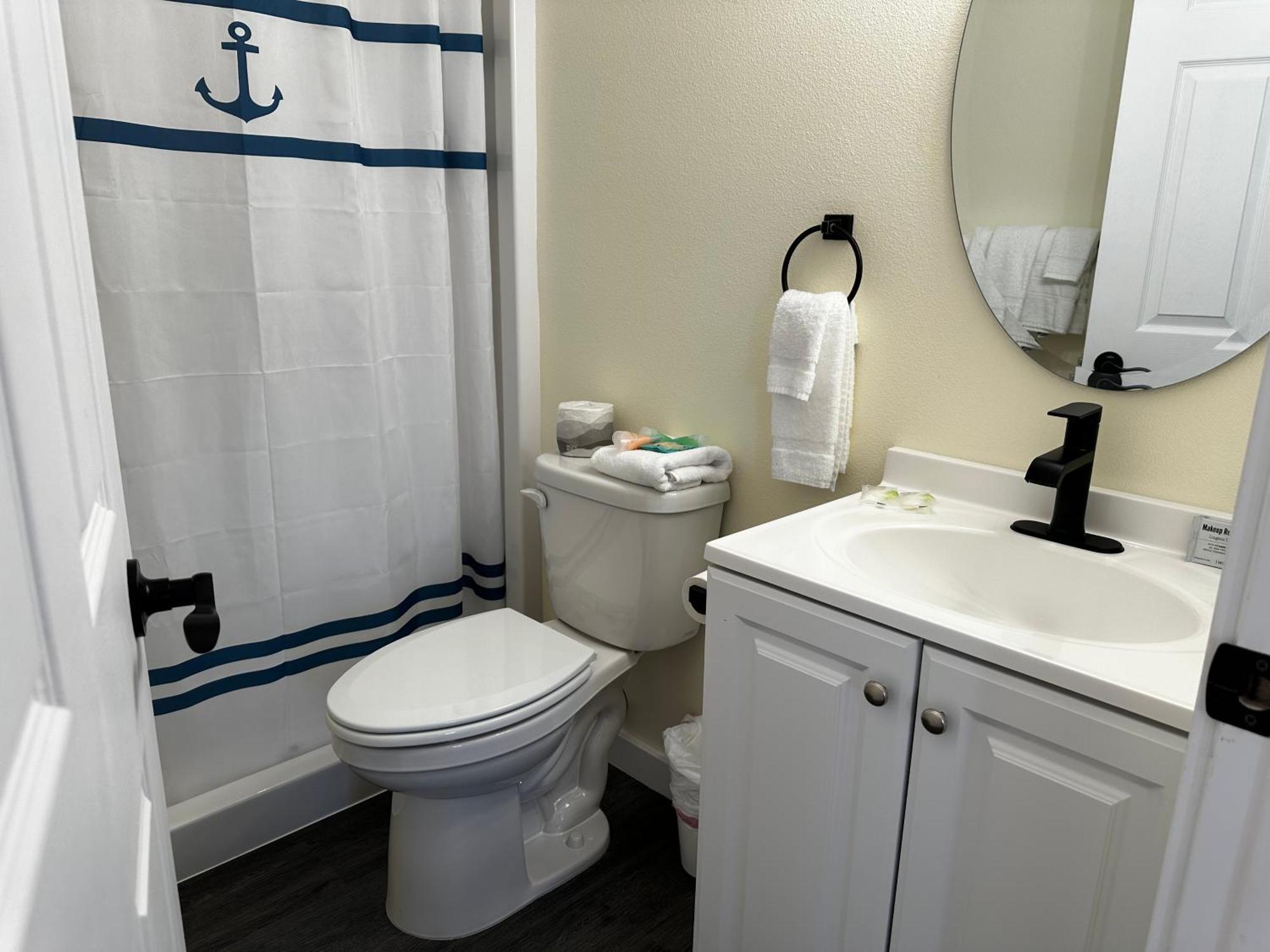Dock Street Inn Westport Extérieur photo
