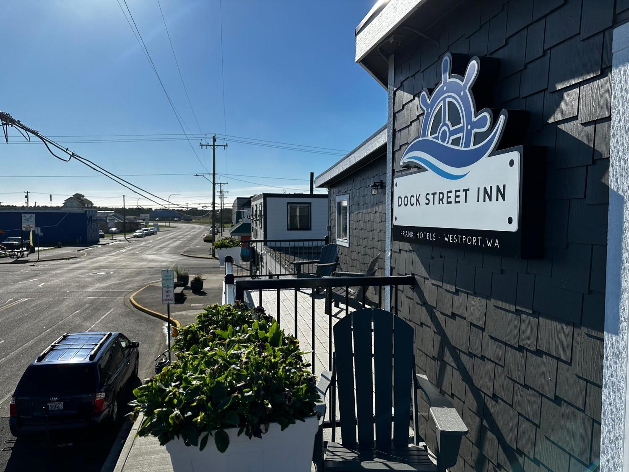 Dock Street Inn Westport Extérieur photo